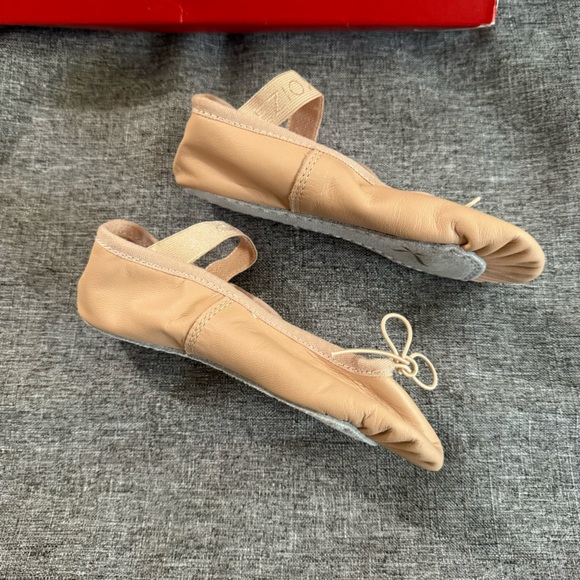 Capezio kids ballet slippers BRAND NEW - Picture 6 of 11